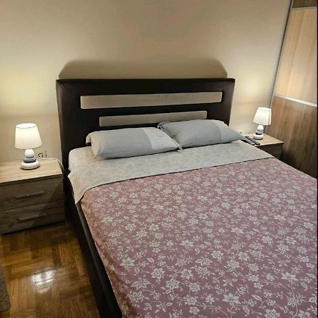 Aphrodite Apartment 波德戈里察 外观 照片