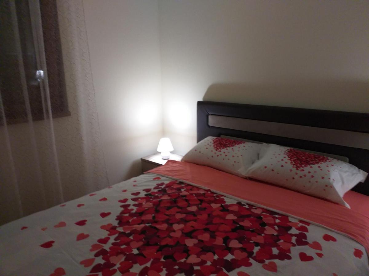 Aphrodite Apartment 波德戈里察 外观 照片